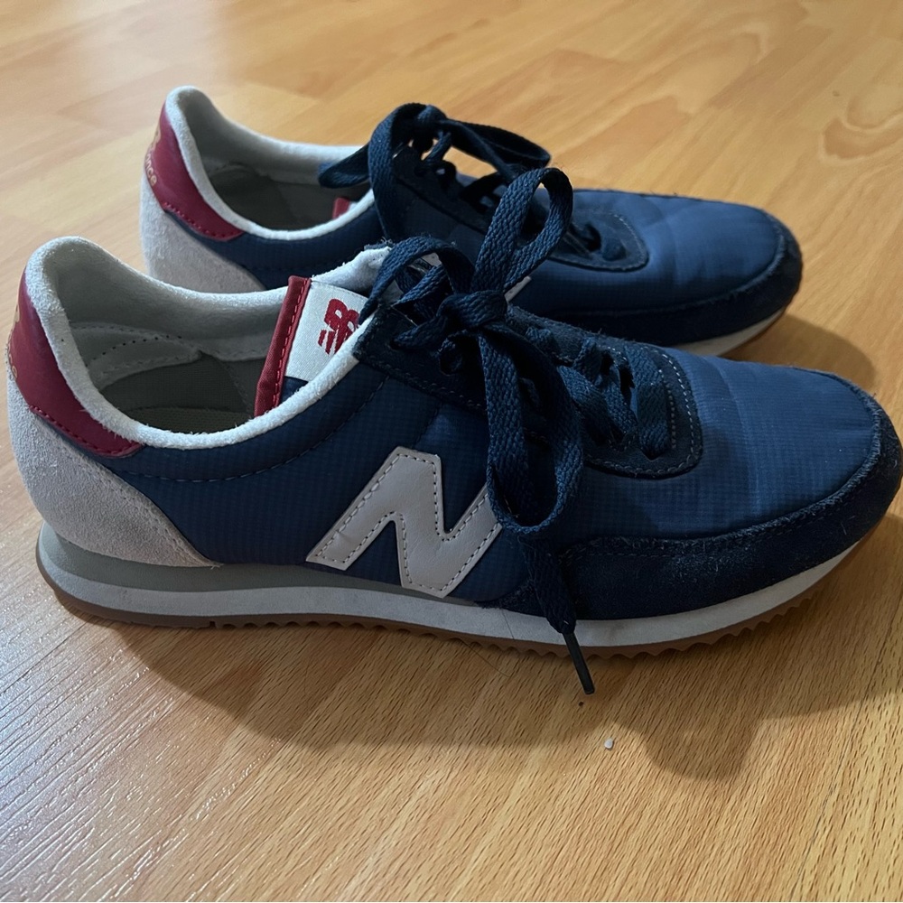 New Balance women’s 720